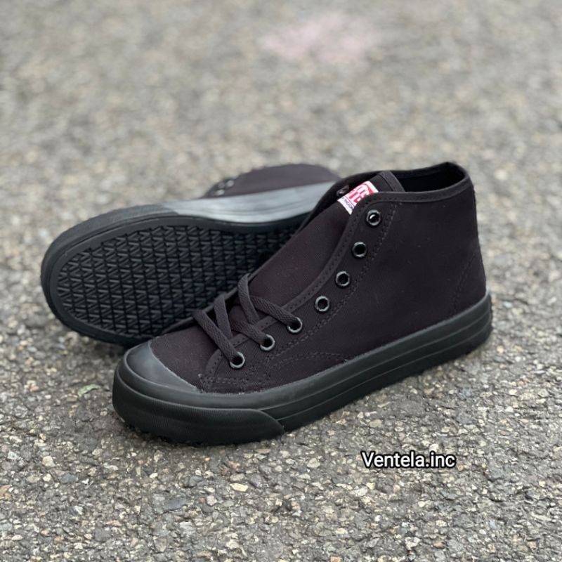 Sepatu Ventela Basic All Black High Vantella Basic 70s Full Black Vantela Shoes Basic Hitam High