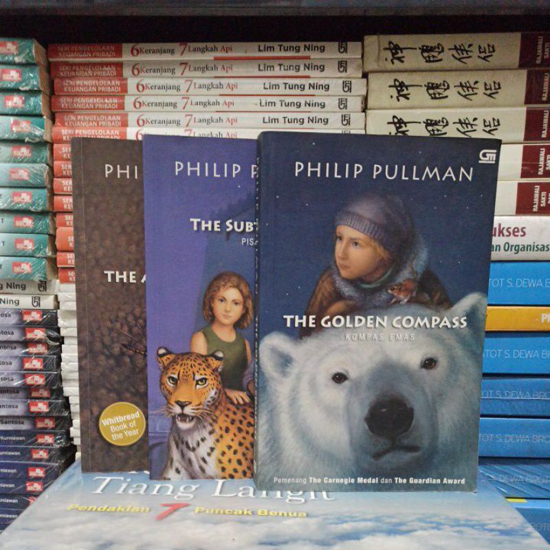 NOVEL ORIGINAL PHILIP PULLMAN KOMPAS EMAS, PISAU GAIB, TEROPONG CAHAYA NOVEL BEKAS TAMAT MASIH BAGUS