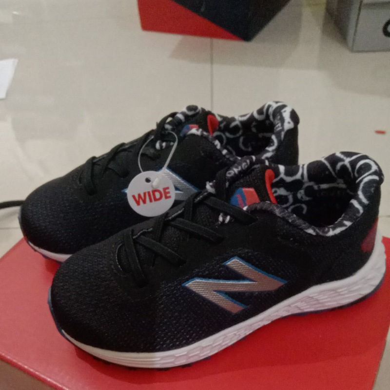 sepatu New Balance IAARISB2