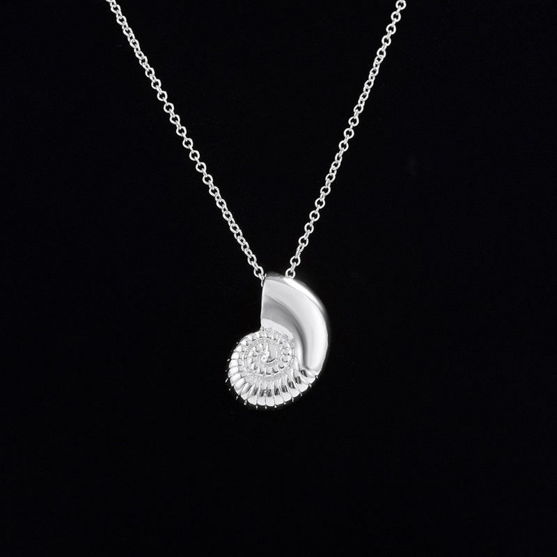 Kalung Rantai Desain Keong Gaya Eropa Amerika Untuk Wanita