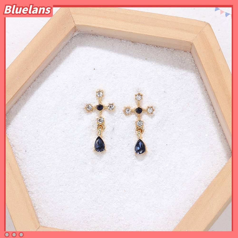 Anting Stud Sapphire Berlian Imitasi Bahan Alloy Untuk Wanita