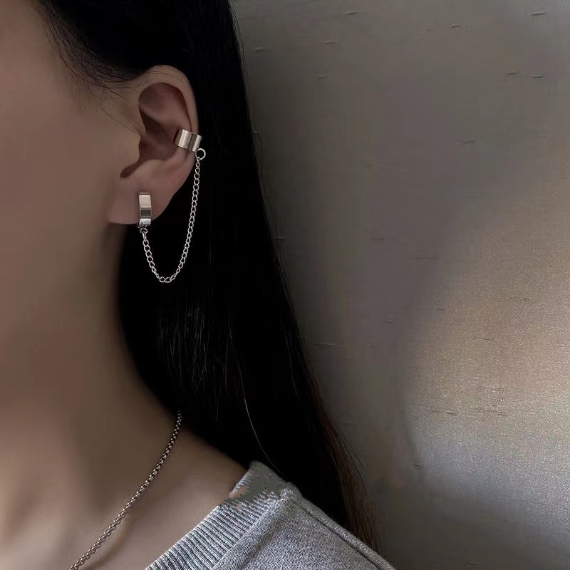 Anting Klip Tanpa Tindik Model Rantai Silang Asimetris Gaya Hong Kong Untuk Wanita