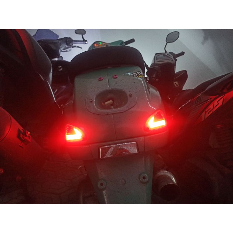 sein custom vespa LX S