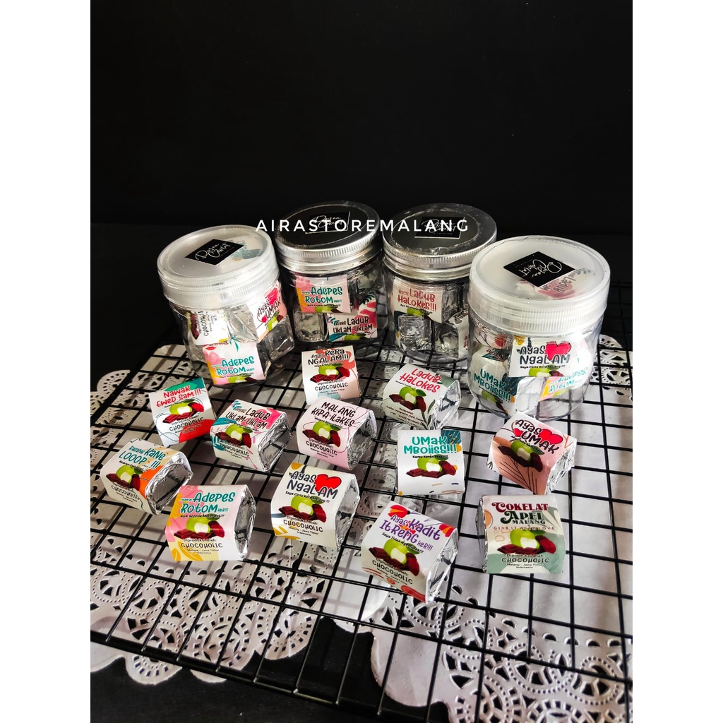 

Coklat Dadu Apel Kemasan Tabung Isi 7 Biji Tema Malang Bisa Custom Cover