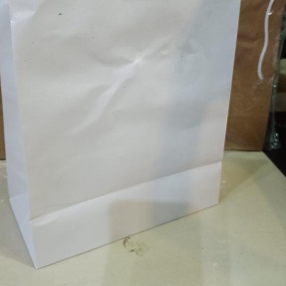 

paper bag buku putih polos isi 12 pcs