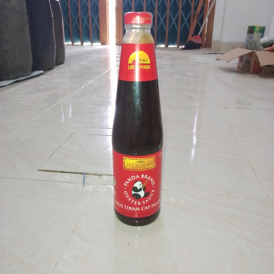

Saus Tiram LEE KUM KEE cap PANDA botol kaca - 770 ml