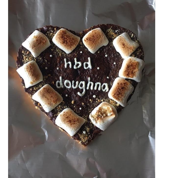 

Sedia Disini--heart shape cookie cakes @thecookieclub.id