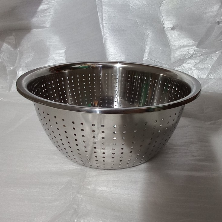 Baskom Bolong Stainless Tebal Saringan Tirisan Cuci Sayur Buah 24Cm