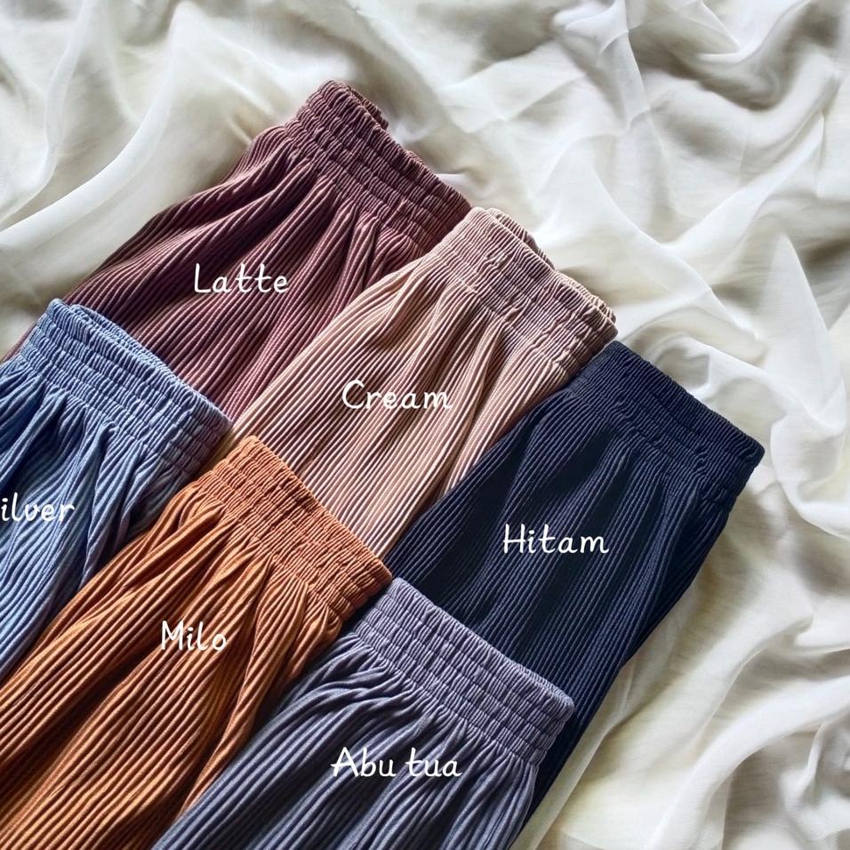 Terjangkauホ kulot plisket  lidi  / celana kulot plisket lidi bahan hyget .. .. ..