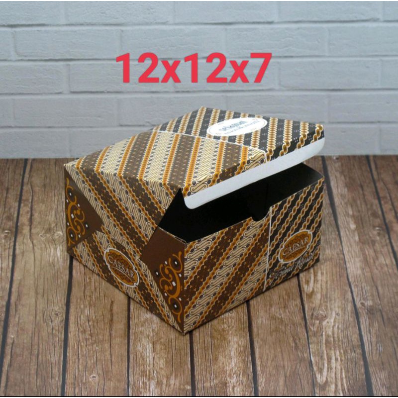 dus kue snack box caesar batik 12x12x7 isi 25pcs