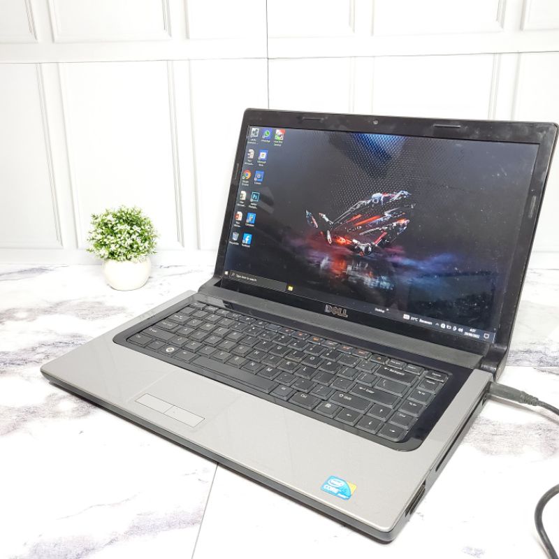 LAPTOP DELL CORE I5 AMD RADEON 6GB RAM