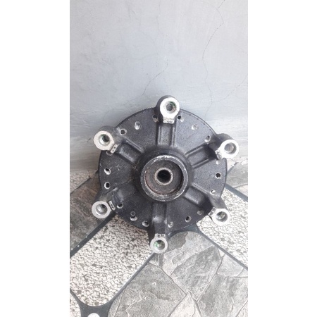 Tromol  depan cbr custom