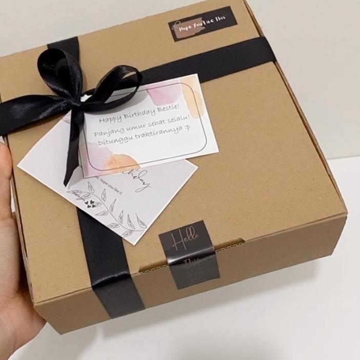 

[✔️FLA⚡H⚡ALE✔️]KADO COWOK / KADO ULANG TAHUN / GIFT BOX COWOK / HAMPERS COWOK / KADO ANNIVERSARRY / GIFT BOX ANNIVERSARRY / KADO WISUDA / HAMPERS WISUDA / TOPI / KAOS / WEIST BAG / DOMPET / PARFUME / JAM TANGAN PRIA