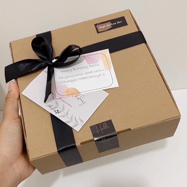 

Bestseller KADO CEWEK / HADIAH CEWEK /HAMPERS CEWEK / KADO ULANG TAHUN CEWEK / KADO ANNIVERSARRY / HADIAH WEDDING / HAMPERS CEWEK / HAMPERS KADO / HAMPERS WISUDA / KADO WISUDA / GIFTBOX WISUDA 6NK