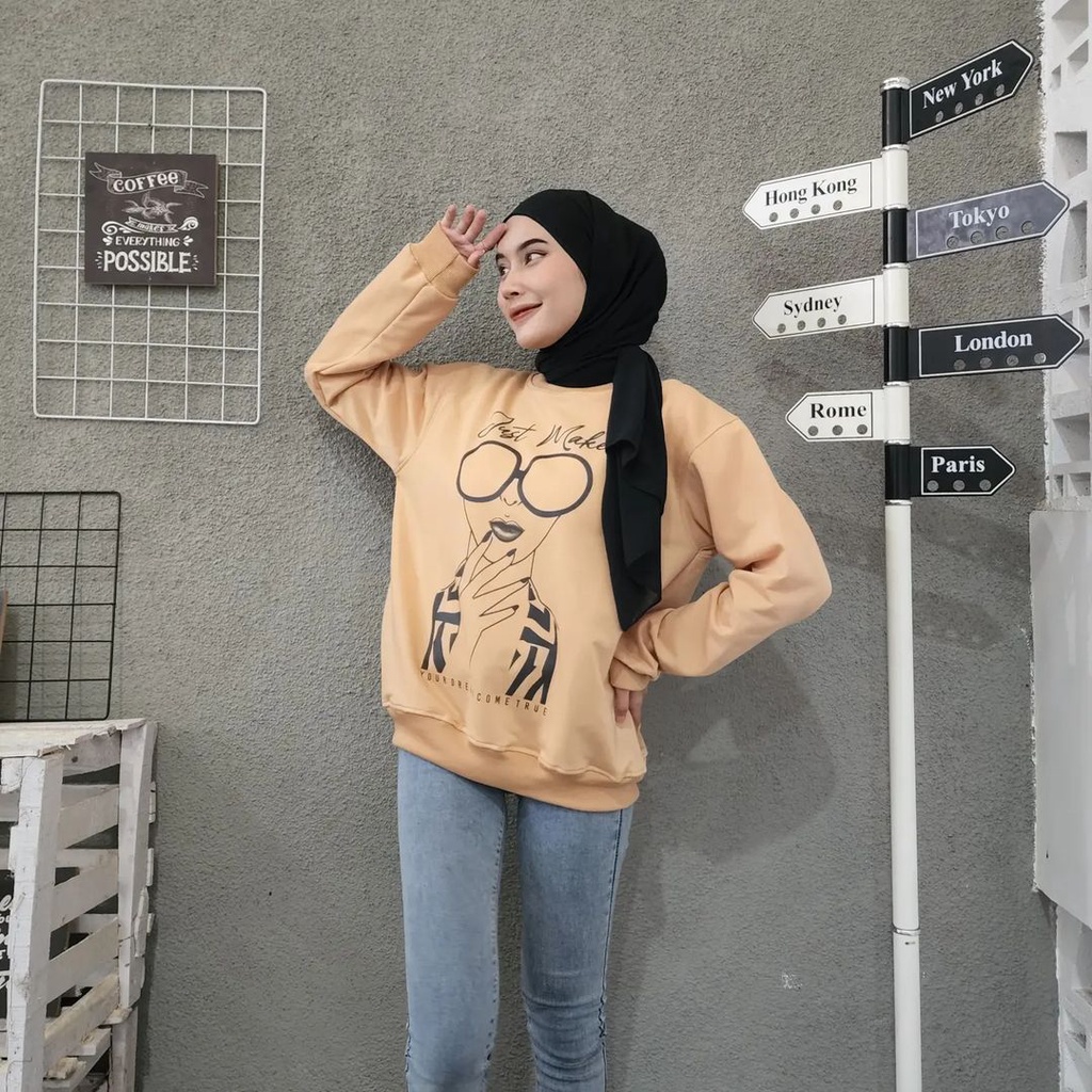 Sweater Crewneck JUST MAKE Oblong Oversize Wanita Outerwear Kekinian Fashion Ala Korean Kasual Style Outfit Kece