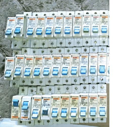 10.10 Fasion sale mcb modif merlin gerin/schneider 2A bekas morah siap di modifikasi bisa regues dan