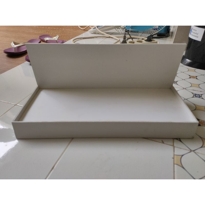 

display produk bahan PVC board