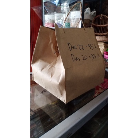 

Paperbag polos kotak besek 22x22 isi 12pcs