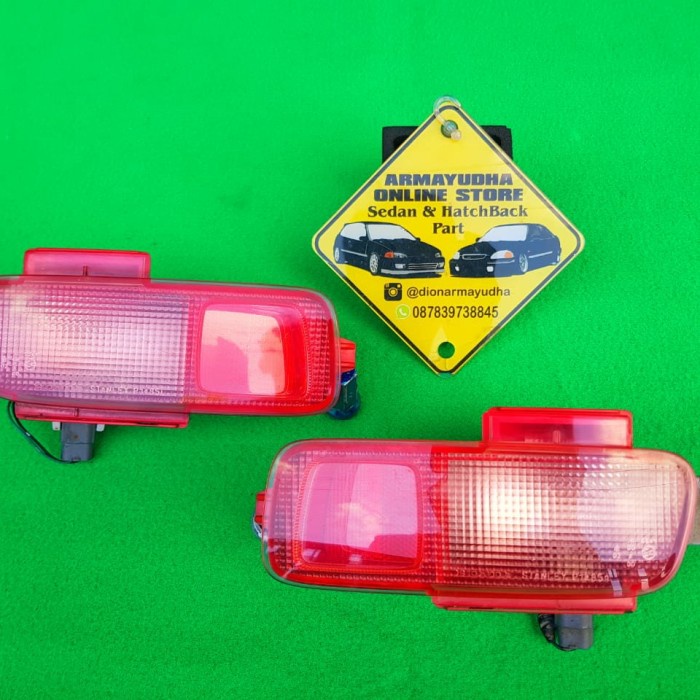 {BEKAS} stoplamp lampu belakang honda stream RN 123 2000 2001 2002 2003 Diskon