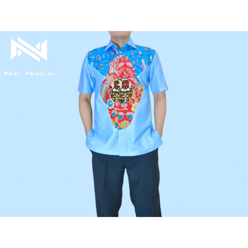 Kemeja Batik Pria Tenun Motif Light Blue NTT Etnik