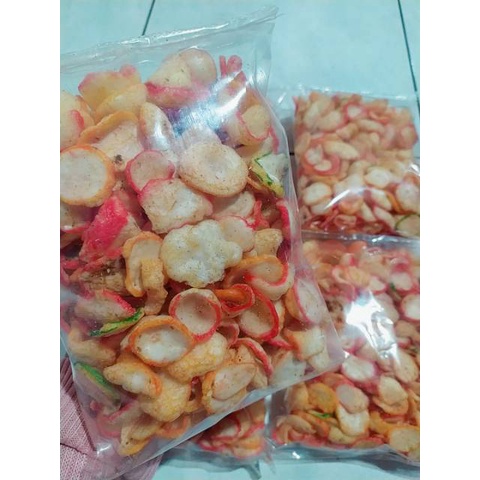 

snack kiloan kering seblack kencur / makanan ringan / snack kecil / makanan kering / camilan kiloan / kue kering / nyamikan jadul/ jajanan jadul / nyamikan pasar / kudapan ringan / jajanan pasar murah seblack kencur 100 gram