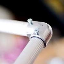 {JWG.18Oc22ј} KAKI SAMBUNGAN SOK L REL BATANG GORDEN KORDEN SIKU LEMARI GANTUNGAN BAJU