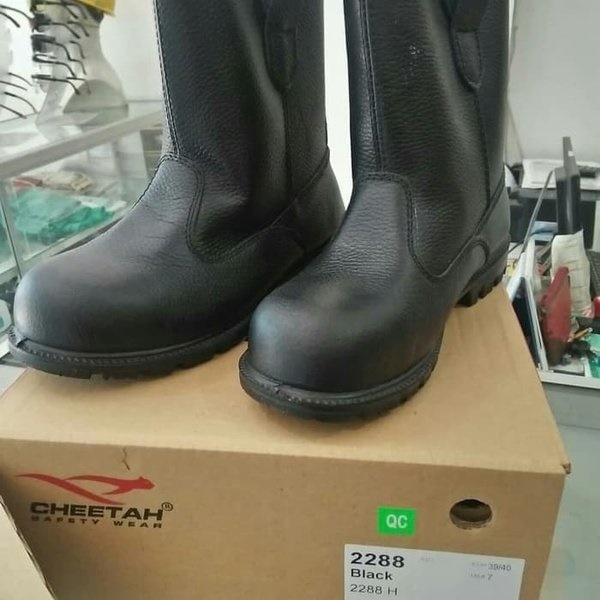 Sepatu Safety Cheetah 2288H FREE Sepasang Kaos Kaki