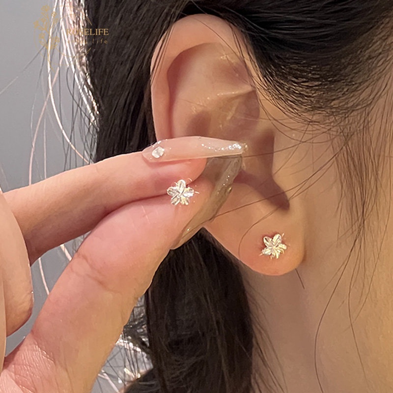 1 Pasang Anting Stud S925 Silver Hypoallergenic Bentuk Bunga 3D Gaya Korea