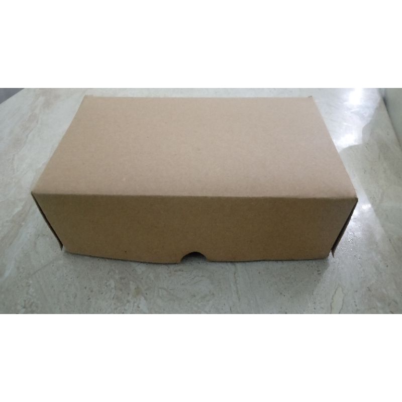 

Dus Kue / Kotak Makan Nasi kraft NBK Uk.19,5x 13,5 x 6,5
