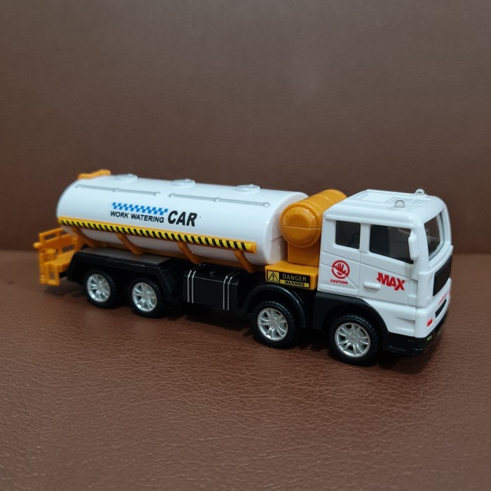 Bergaransi Toys Kingdom Cruzer Diecast Truck Watering Car / Mainan Figur Truk Air Diskon