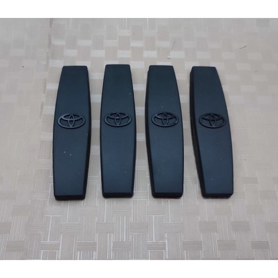 Door Guard Karet Pengaman Sisi Pintu Logo TOYOTA 10x2.5 Hitam