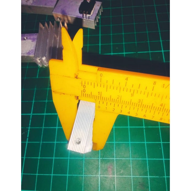 lot 5pcs HS pendingin transistor kecil headsink sirif size 39 ×22×10mm