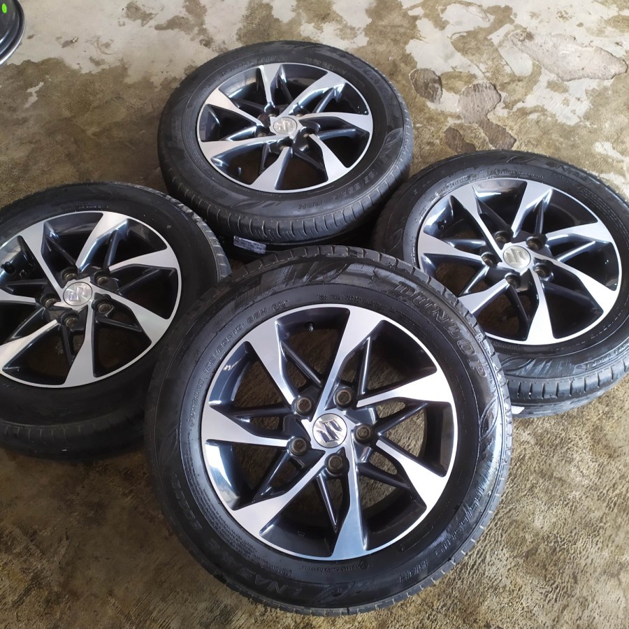Velg Mobil Bekas Seken Ring 15 Lubang 5 Copotan STD ERTIGA R15X5,5 5X114,3 BAN DUNLOP 185 65 R15