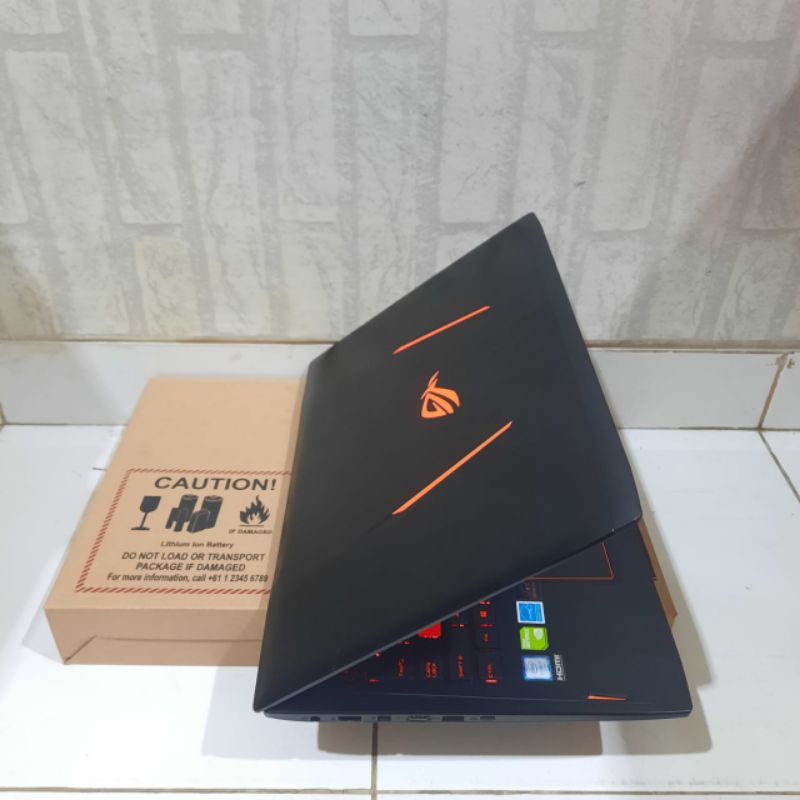 Laptop Gaming ASUS ROG STRIX GL502VMK COR i7-7700HQ Ram 8/SSD 256GB+HDD 1TB Nvdia GTX 1060 6GB