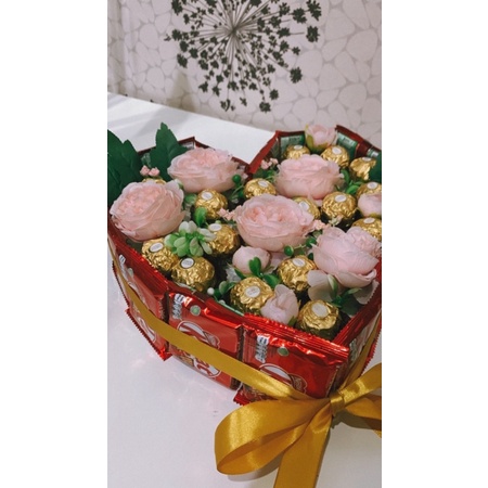 

Coklat Valentine | Kado Valentine | Kado pacar | Hadiah Hampers