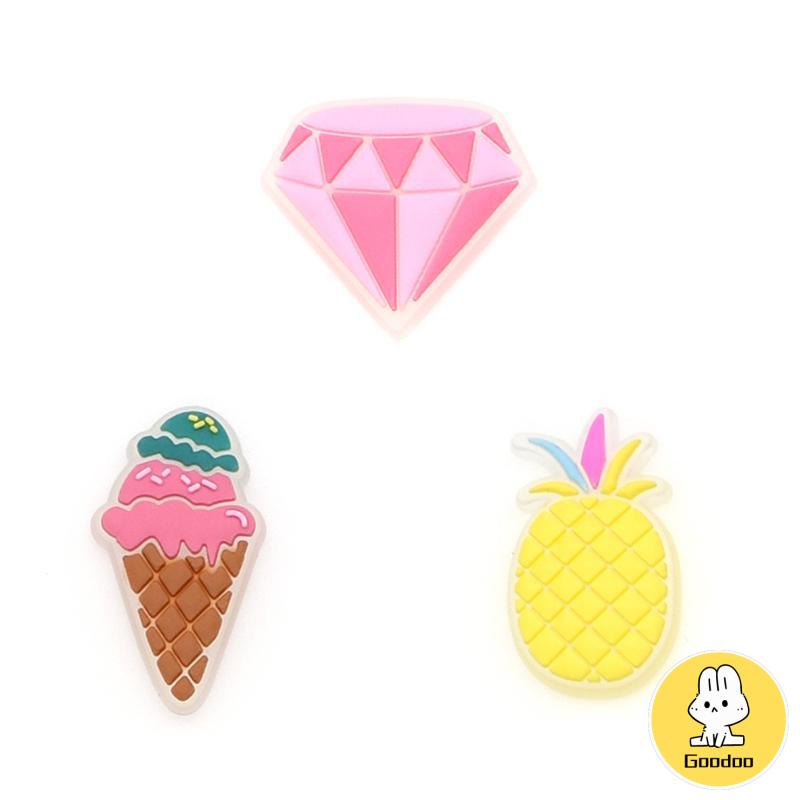 Charms Pin Korea Bahan Pvc Glow In The Dark Desain Makanan Untuk Aksesoris Charms Fashion -Doo