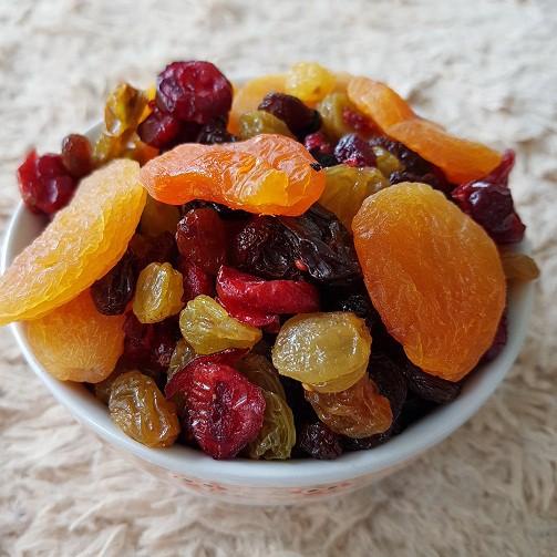 

Banyak dicari--Mixed Dried Fruit 500 gr ( Cranberry , Blueberry , apricot , Raisin ) campuran buah kering 500gr