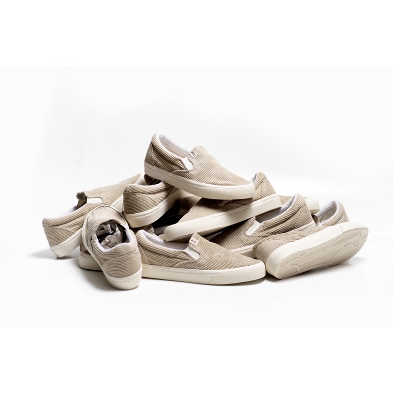 OFFICAL STORE -  MARQUE CORDUROY SLIP ON CREAM - MARQUE.CO - For Unisex, Vulcanized