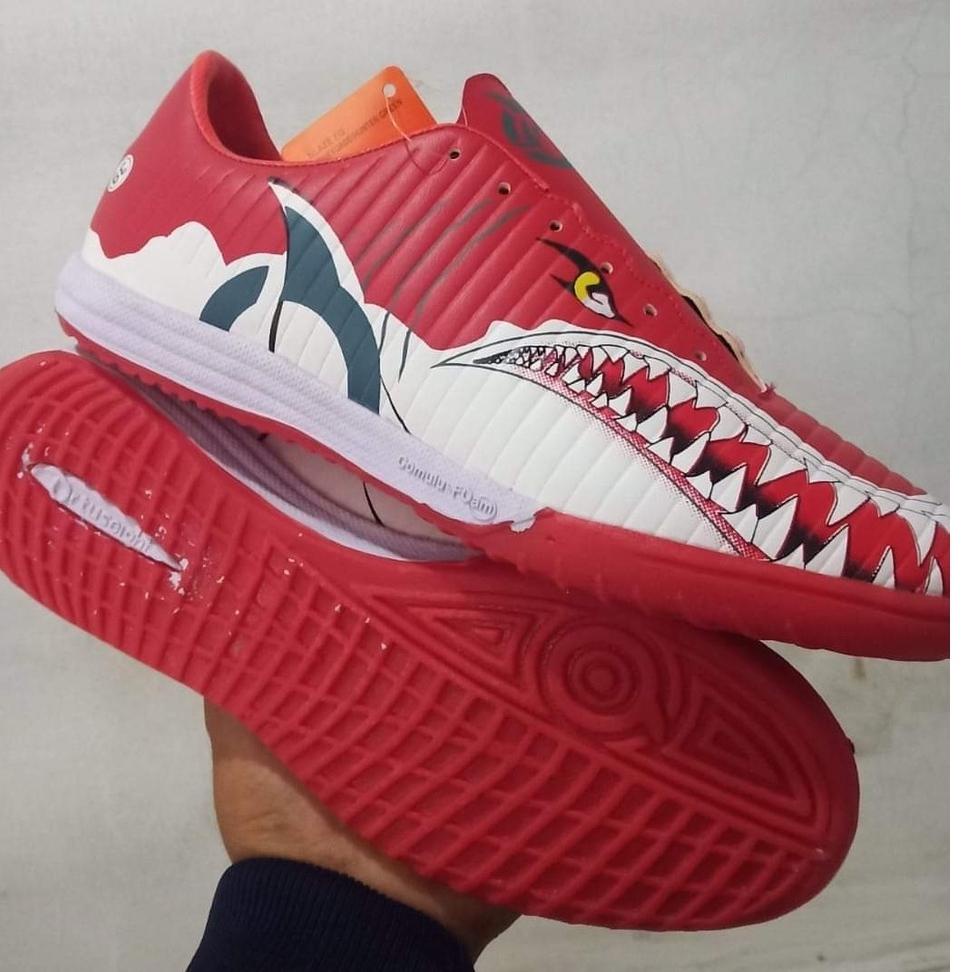 Sepatu futsal ortus catalyst requin in "TND.18Oc22ˣ"