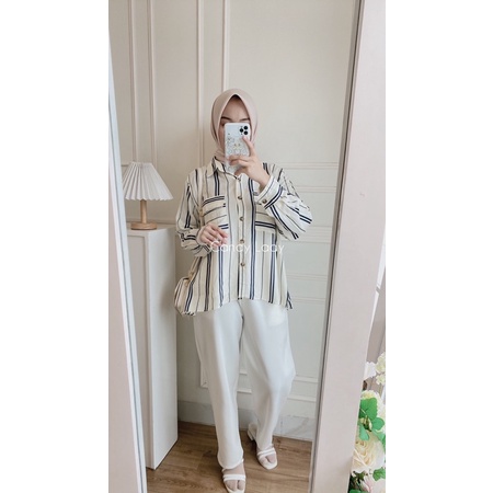 Noura Two Pocket Oversize