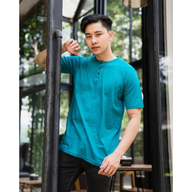 MANLY Kaos Kancing Hijau Tosca