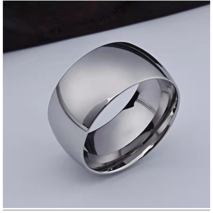 Cincin Emas Bentuk Kunci Pas Bahan Titanium Steel Untuk Pria