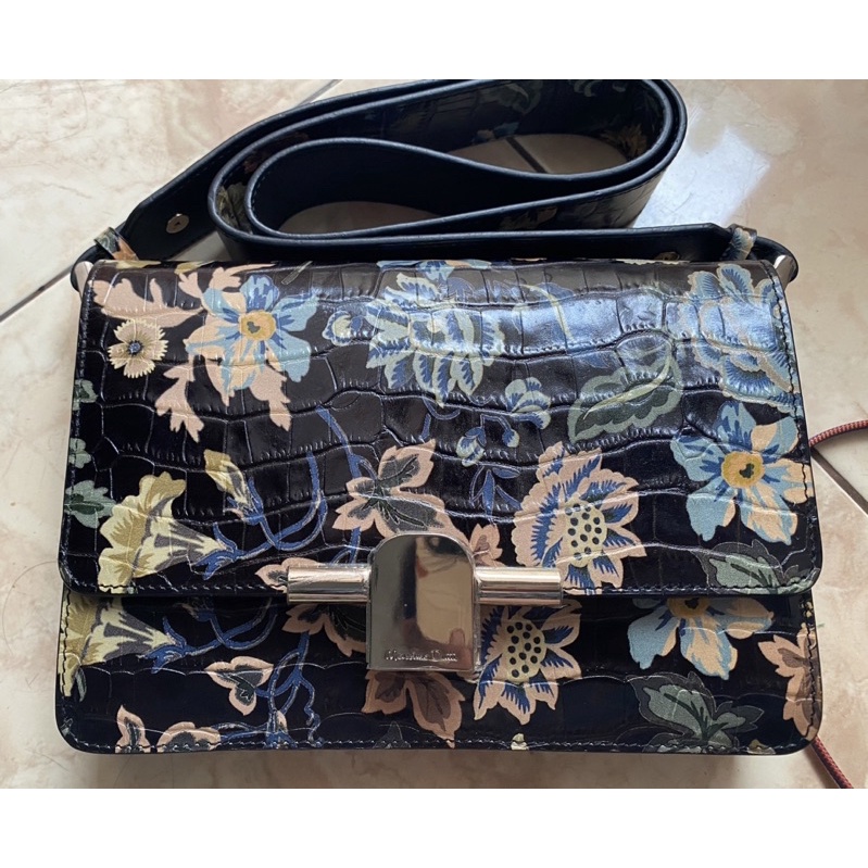 preloved sling bag massimo dutti