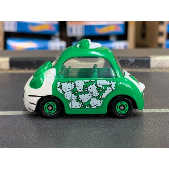 Hello Kitty Green Tomica Dream Collection