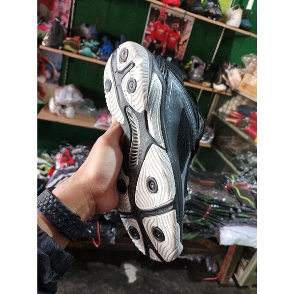 sepatu voli mizuno wlz 5 low import BM sama kaya ori