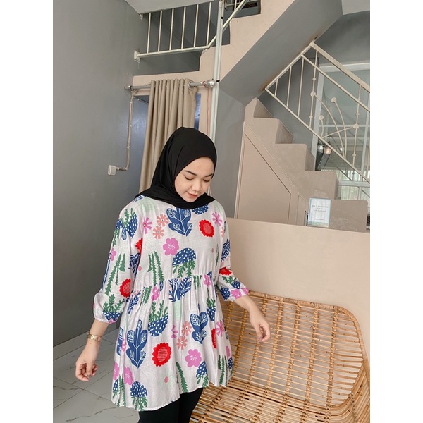 verly tunic // Tunik Wanita Sephia Fenie Ruffle Tunic // baju tunic hitam putih