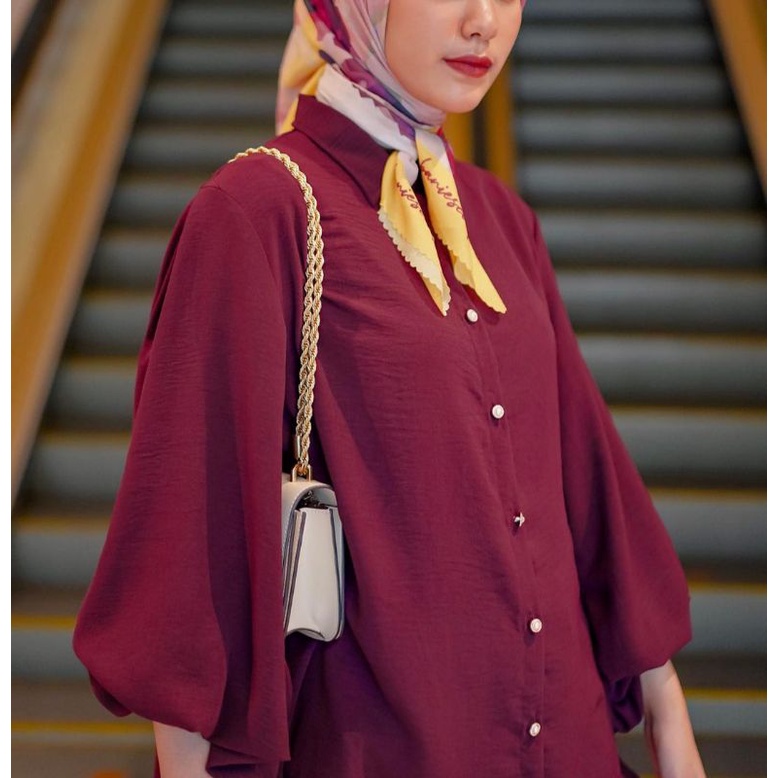 PRELOVED CELINE TOP BURGUNDY BY ISH BARU SEKALI PAKAI