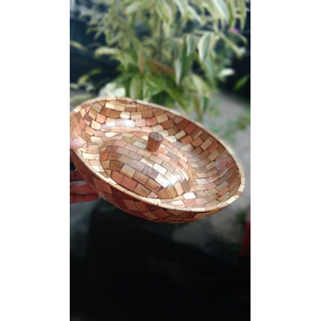 Bokor fiber lapis kayu