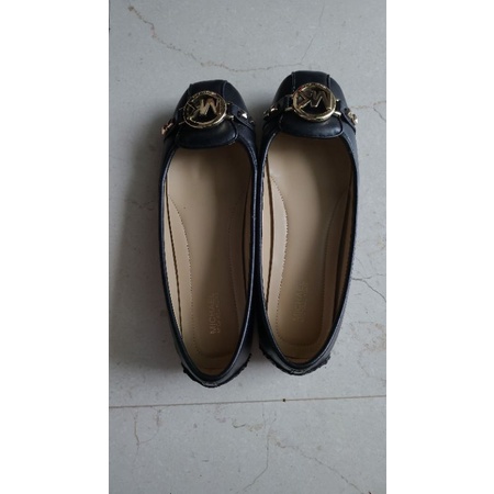 Preloved Sepatu MK size 8.5 original