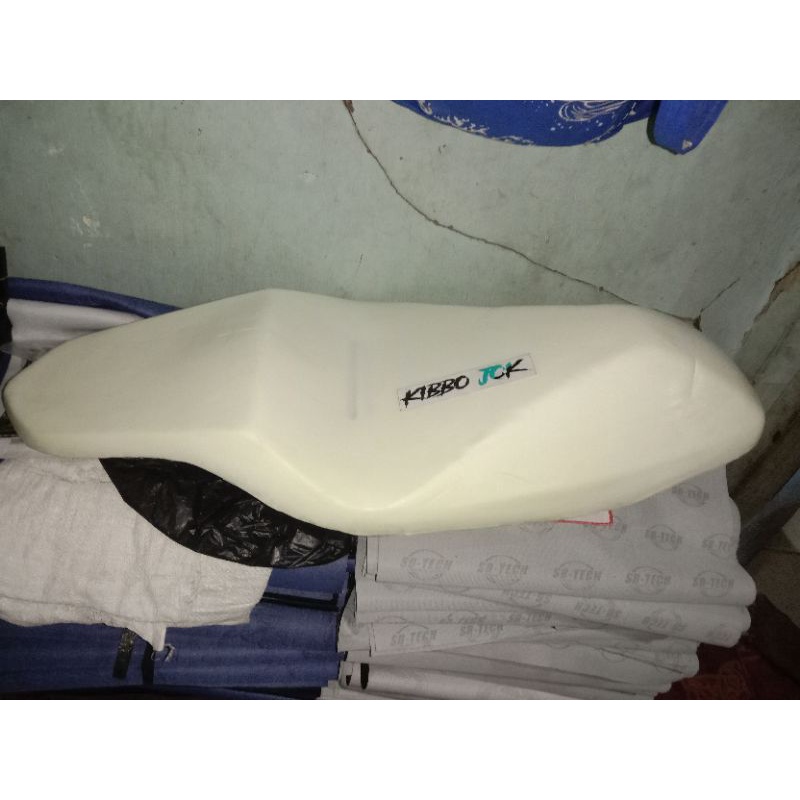 Busa jok motor yamaha Aerox 155 standar